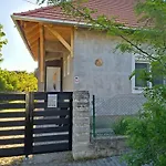 Finus Ház Casa de Férias *