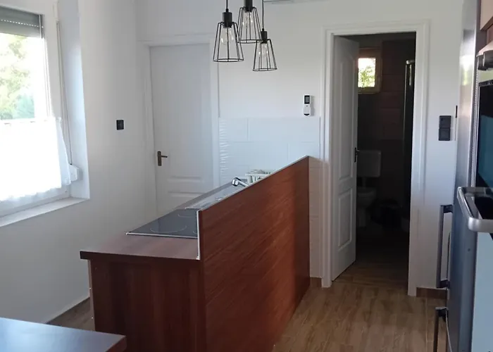 Finus Haz * Szigliget